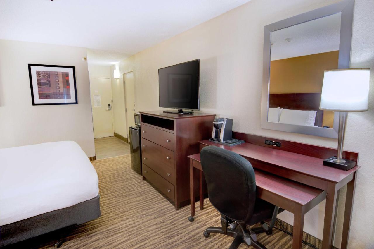 Holiday Inn St. Petersburg N - Clearwater, An Ihg Hotel Bagian luar foto