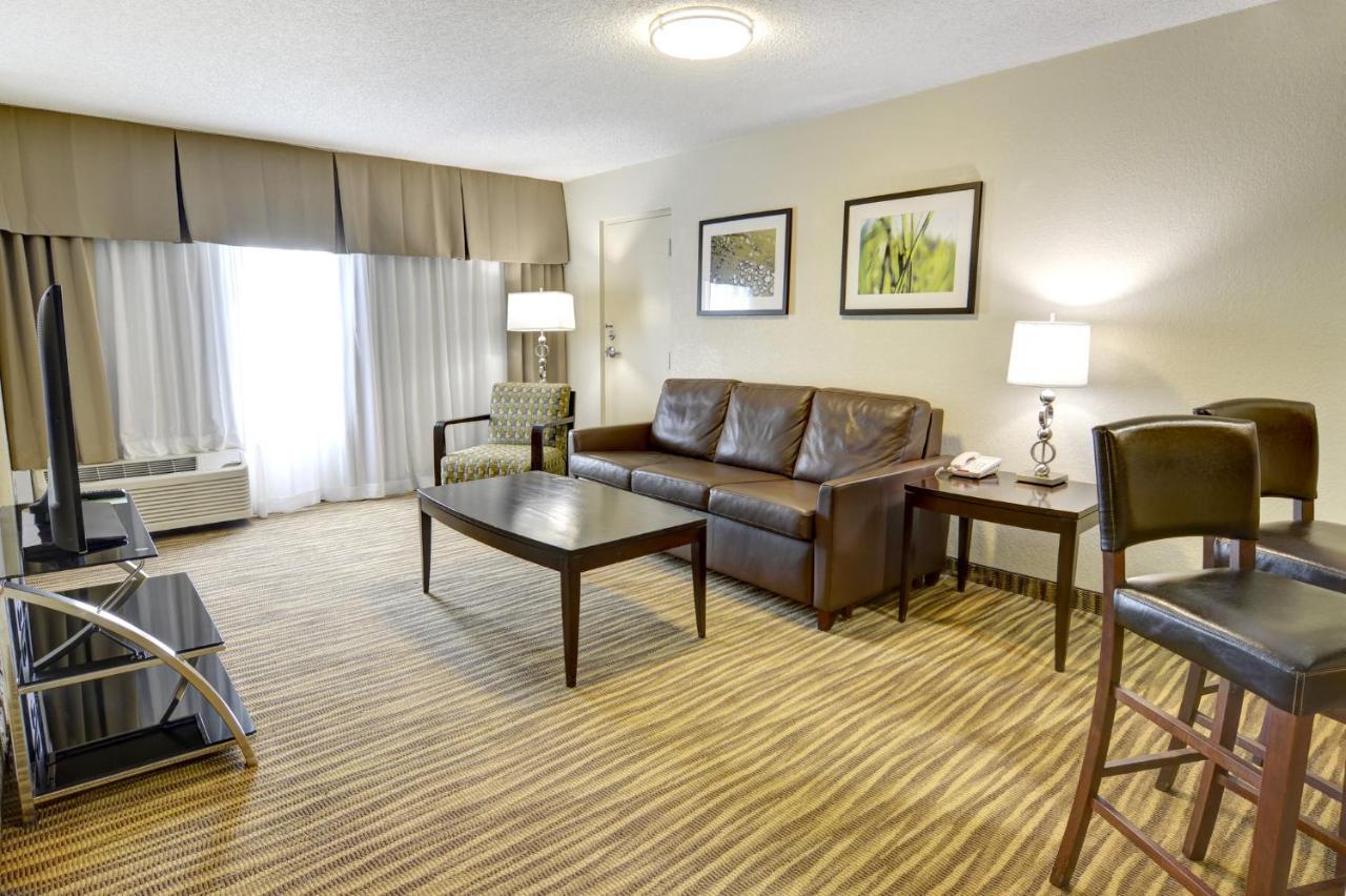 Holiday Inn St. Petersburg N - Clearwater, An Ihg Hotel Bagian luar foto